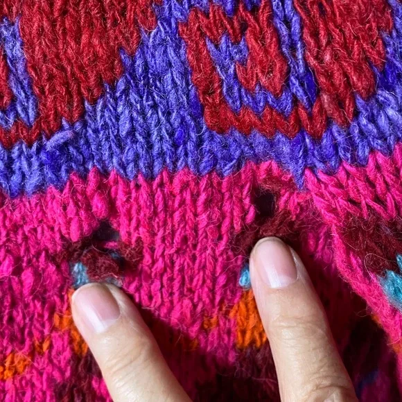Vintage 90’s Colourful Women Handmade Knit Fairisles Wool Sweater Size S - Picture 15 of 15